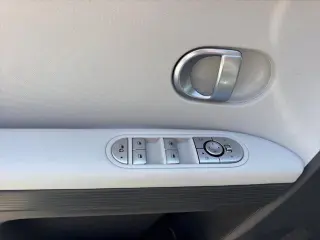 Hyundai IONIQ 5 2024 SE Rango de Autonomía Estándar 4p Crossover