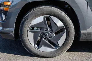 Hyundai KONA Eléctrico 2025 SEL 4p Cruzado