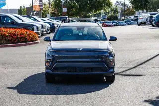 Hyundai KONA Eléctrico 2025 SEL 4p Cruzado