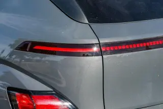 Hyundai KONA Eléctrico 2025 SEL 4p Cruzado