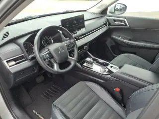 Mitsubishi Outlander 2025 AWD SE 4p SUV
