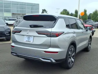Mitsubishi Outlander 2025 AWD SE 4p SUV