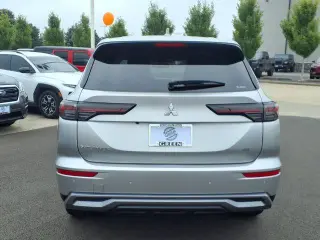 Mitsubishi Outlander 2025 AWD SE 4p SUV