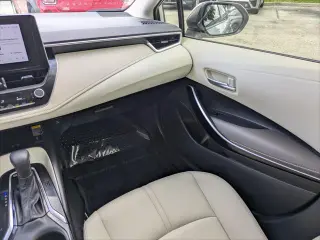 Toyota Corolla Híbrido 2024 LE 4dr Sedán