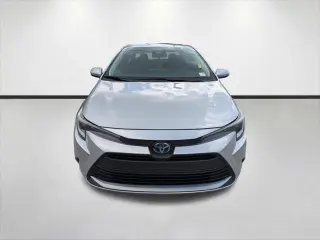Toyota Corolla Híbrido 2024 LE 4dr Sedán