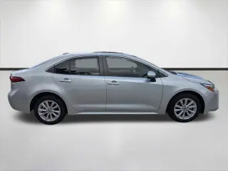 Toyota Corolla Híbrido 2024 LE 4dr Sedán