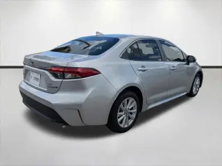 Toyota Corolla Híbrido 2024 LE 4dr Sedán