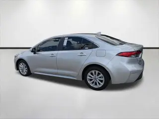 Toyota Corolla Híbrido 2024 LE 4dr Sedán