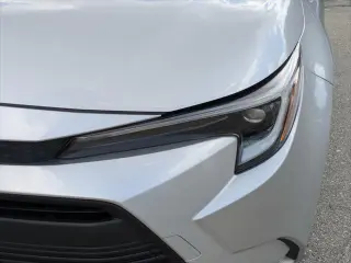 Toyota Corolla Híbrido 2024 LE 4dr Sedán