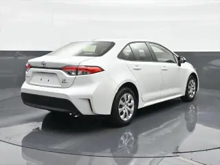Toyota Corolla Hybrid 2026 LE 4p Sedan