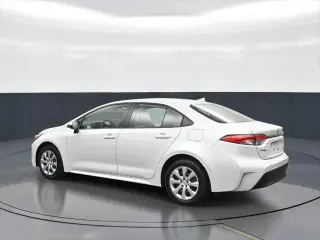 Toyota Corolla Hybrid 2026 LE 4p Sedan