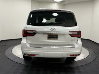 INFINITI QX80 2023 Luxe 4dr SUV