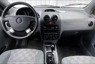 Chevrolet Aveo 2004 4p Hatchback