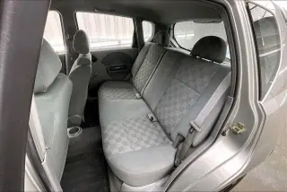 Chevrolet Aveo 2004 4p Hatchback