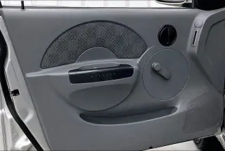 Chevrolet Aveo 2004 4p Hatchback