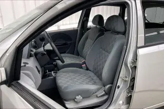 Chevrolet Aveo 2004 4p Hatchback