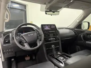INFINITI QX80 2023 Luxe 4dr SUV