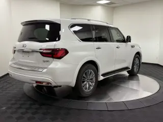 INFINITI QX80 2023 Luxe 4dr SUV