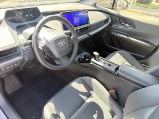 Toyota Prius 2024 XLE 4p Hatchback