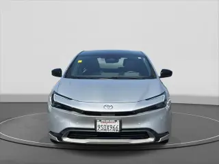 Toyota Prius 2024 XLE 4p Hatchback
