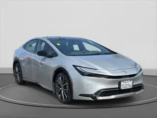 Toyota Prius 2024 XLE 4p Hatchback