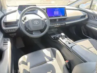 Toyota Prius 2024 XLE 4p Hatchback