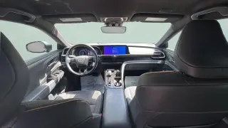 Toyota Crown 2024 AWD XLE Sedan de 4 puertas