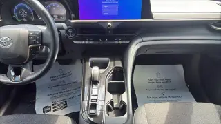 Toyota Crown 2024 AWD XLE Sedan de 4 puertas