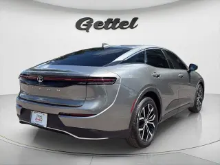 Toyota Crown 2024 AWD XLE Sedan de 4 puertas