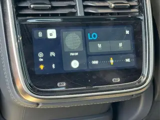 Rivian R1T 2022 AWD Aventura 4p Crew Cab 4.5 ft. SB