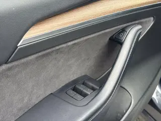 Tesla Modelo 3 2023 AWD Performance Sedan de 4 puertas