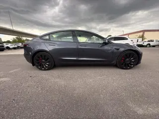 Tesla Modelo 3 2023 AWD Performance Sedan de 4 puertas
