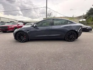 Tesla Modelo 3 2023 AWD Performance Sedan de 4 puertas