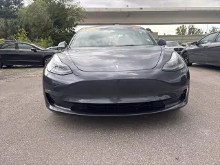 Tesla Modelo 3 2023 AWD Performance Sedan de 4 puertas