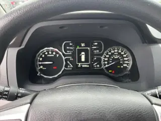 Toyota Tundra 2021 4x4 SR5 4p CrewMax Cab Pickup SB