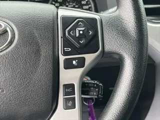 Toyota Tundra 2021 4x4 SR5 4p CrewMax Cab Pickup SB