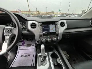 Toyota Tundra 2021 4x4 SR5 4p CrewMax Cab Pickup SB