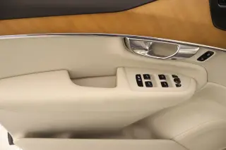 Volvo XC90 2021 AWD T6 Momentum 6 pasajeros SUV 4 puertas