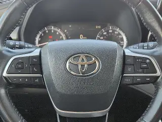 Toyota Highlander 2024 AWD LE 4p SUV