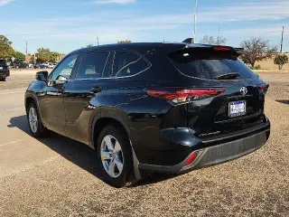 Toyota Highlander 2024 AWD LE 4p SUV