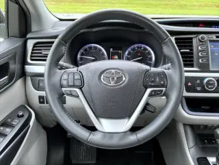 Toyota Highlander 2019 4x4 XLE 4p SUV