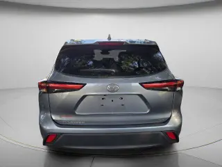 Toyota Highlander 2022 XLE 4dr SUV