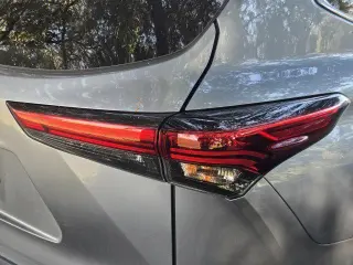 Toyota Highlander 2022 XLE 4dr SUV