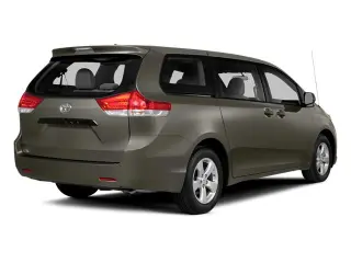 Toyota Sienna 2014 L 7-Pasajeros 4p Mini-Furgoneta