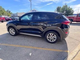 Hyundai Tucson 2017 SE Plus 4 puertas SUV