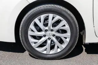 Toyota Corolla 2017 LE sedán de 4 puertas