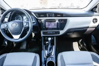 Toyota Corolla 2017 LE sedán de 4 puertas