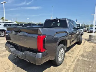 Toyota Tundra 2022 4x2 SR5 4dr Double Cab Camioneta SB