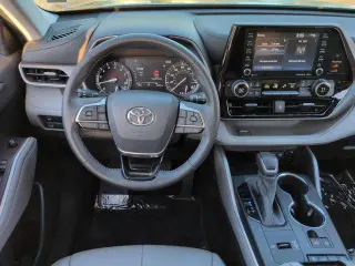 Toyota Highlander 2021 XLE SUV 4 puertas