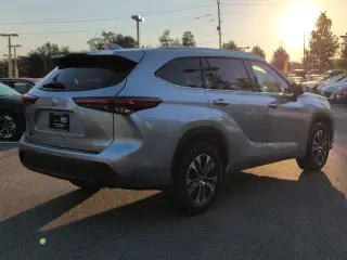 Toyota Highlander 2021 XLE SUV 4 puertas